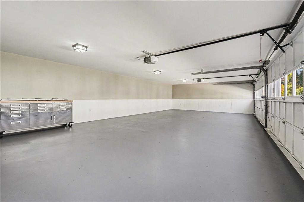 887 Berkshire Road NE