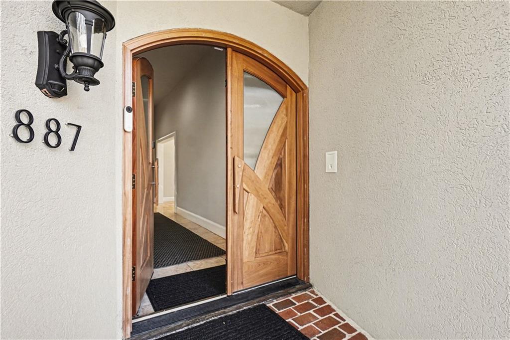 887 Berkshire Road NE