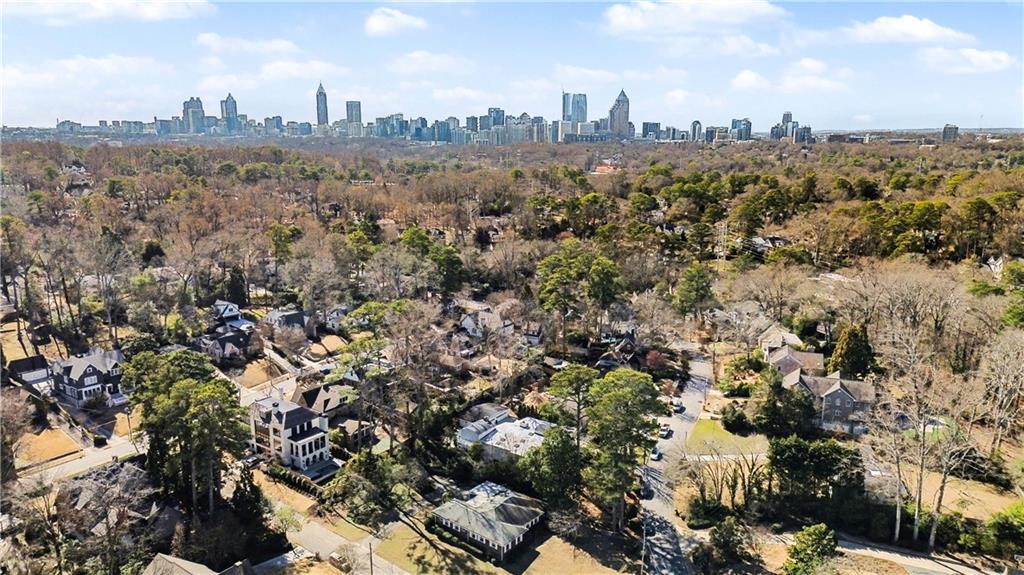 887 Berkshire Road NE