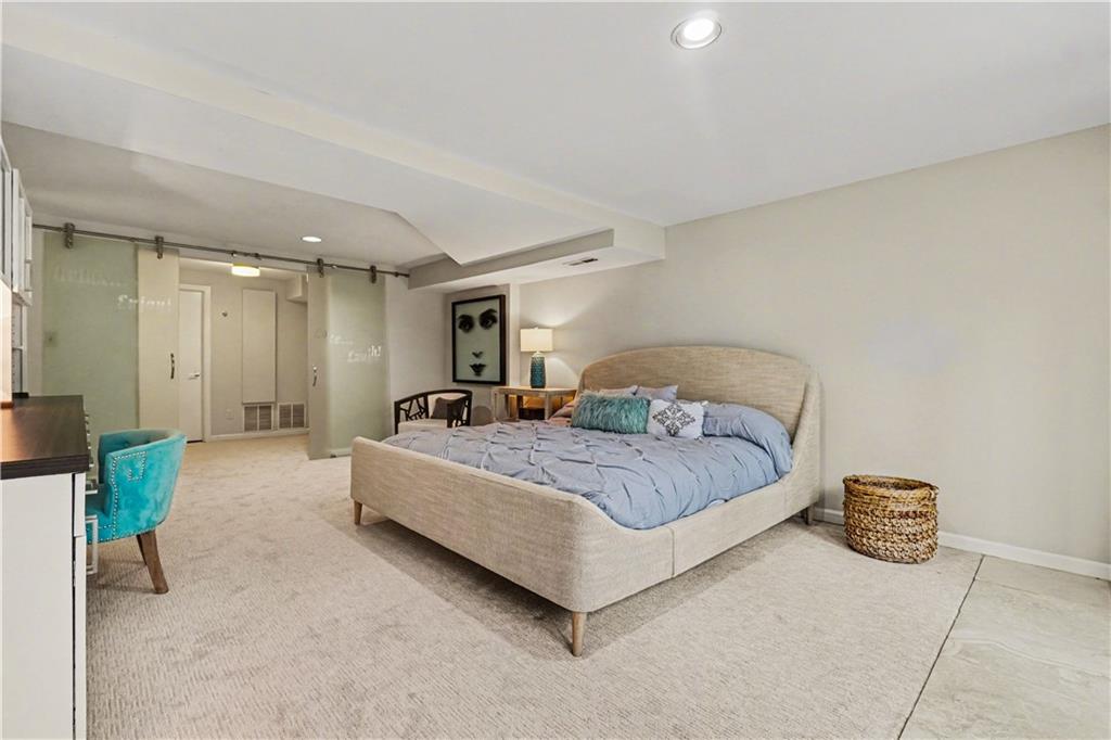 887 Berkshire Road NE