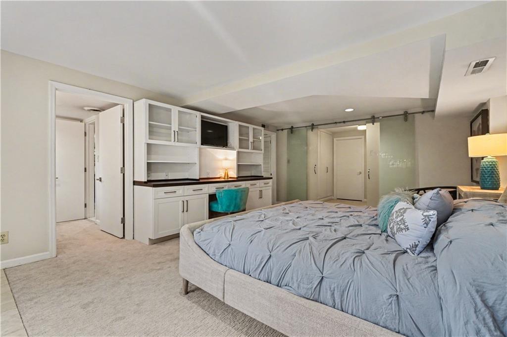 887 Berkshire Road NE