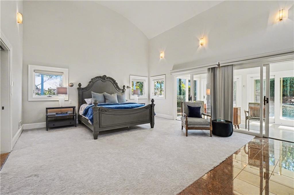 887 Berkshire Road NE