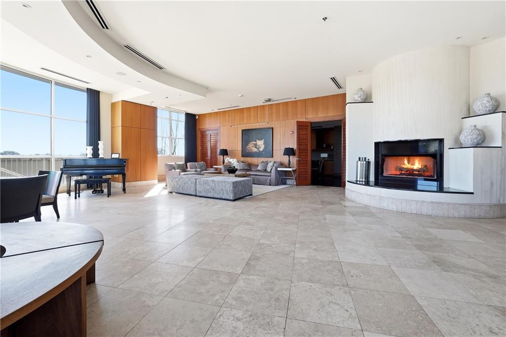 2881 Peachtree Road NE Unit 902