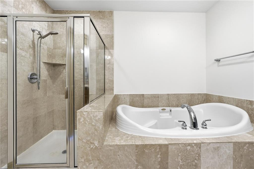 2881 Peachtree Road NE Unit 902
