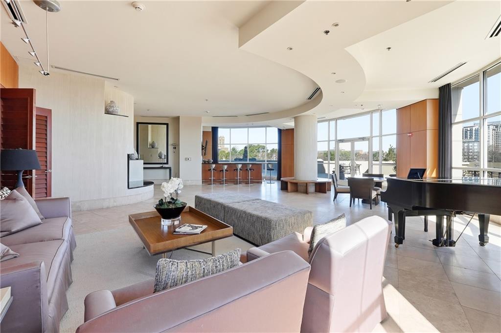 2881 Peachtree Road NE Unit 902