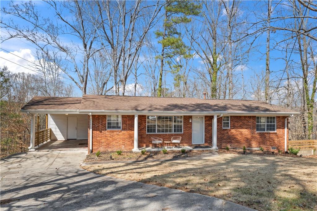 2440 Edgewater Drive SW