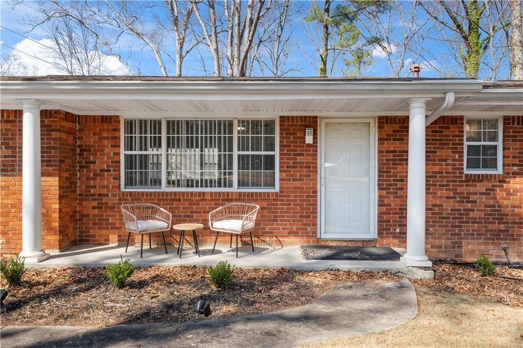 2440 Edgewater Drive SW