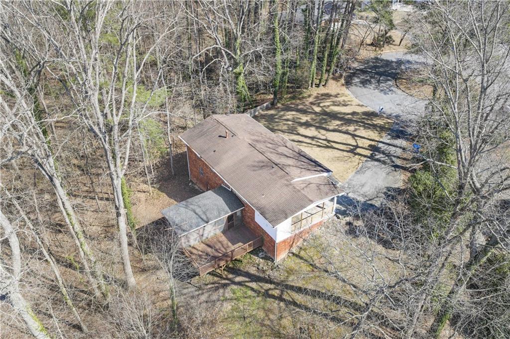 2440 Edgewater Drive SW