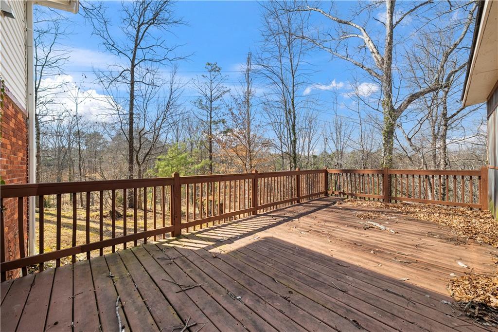 2440 Edgewater Drive SW