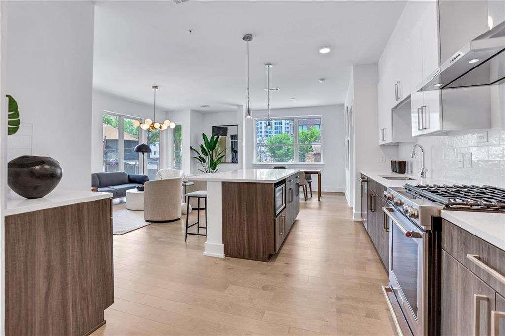 775 Juniper Street NE Unit 525