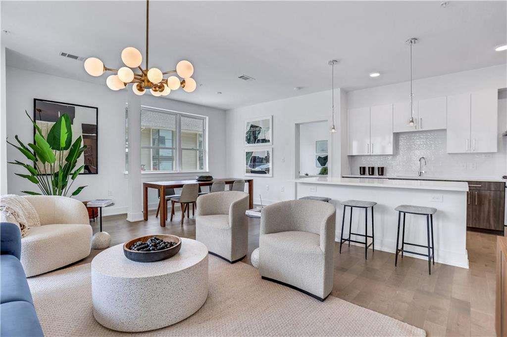 775 Juniper Street NE Unit 525