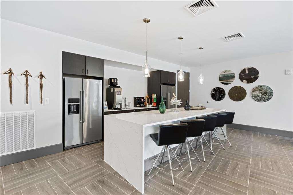 775 Juniper Street NE Unit 525