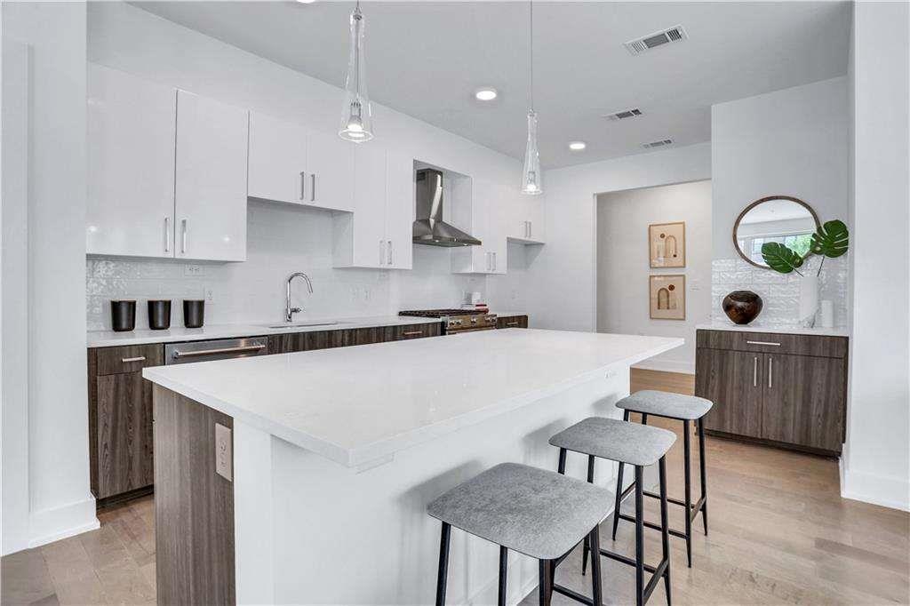 775 Juniper Street NE Unit 525