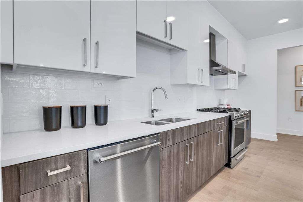 775 Juniper Street NE Unit 525