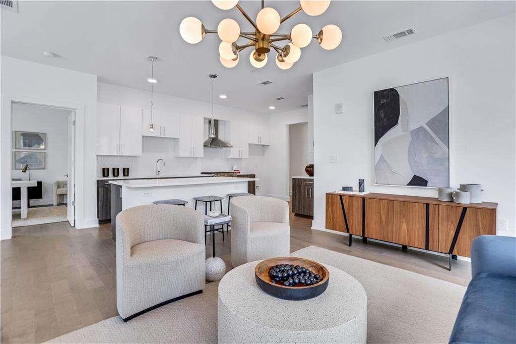 775 Juniper Street NE Unit 525