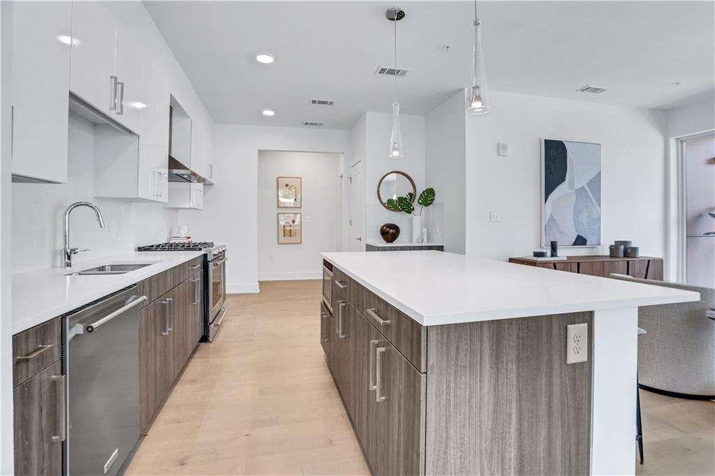 775 Juniper Street NE Unit 525