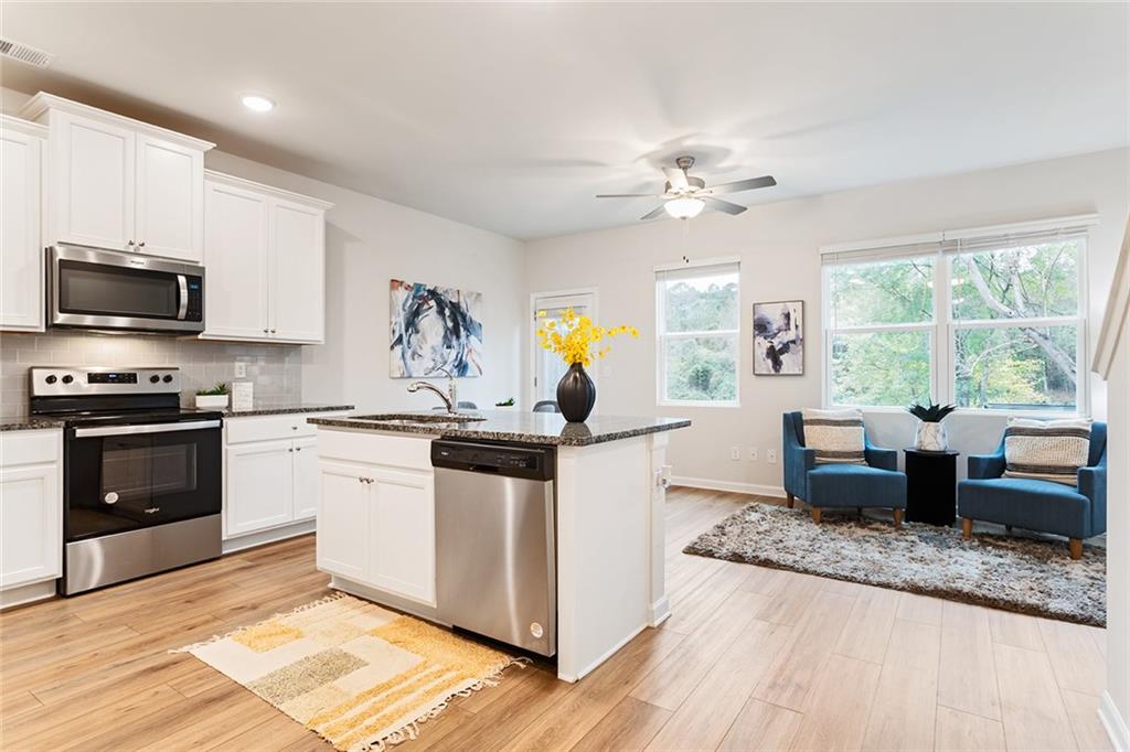 2824 Saratoga Lake View