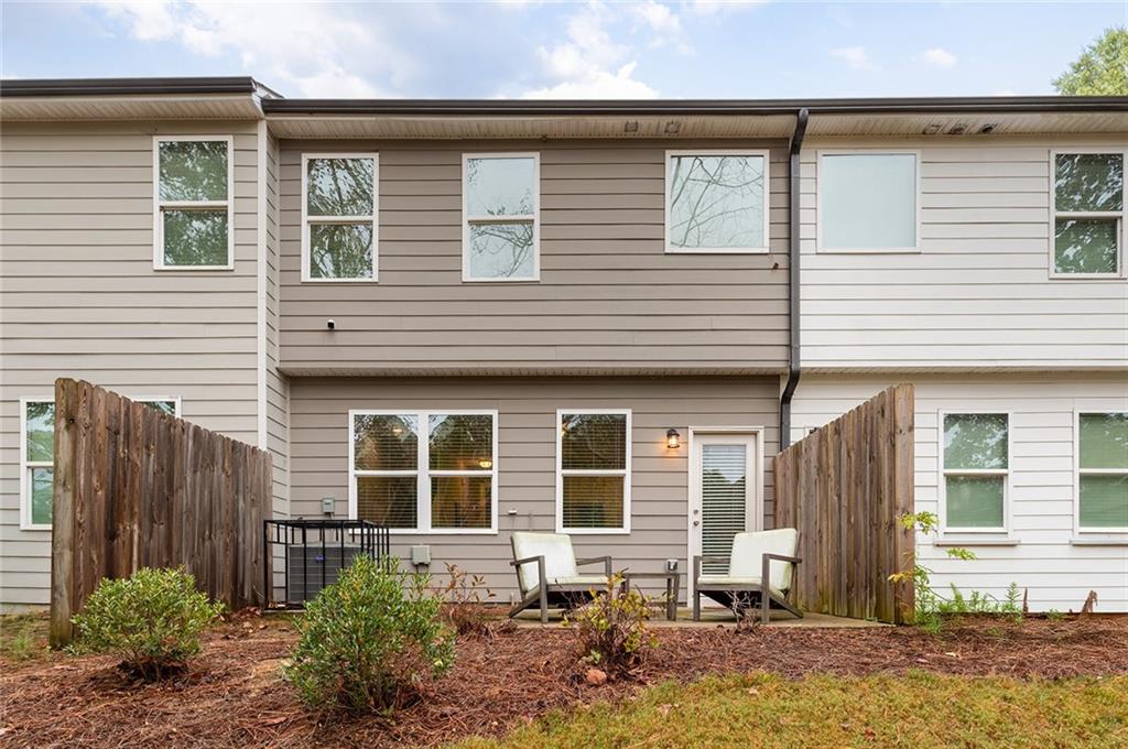 2824 Saratoga Lake View