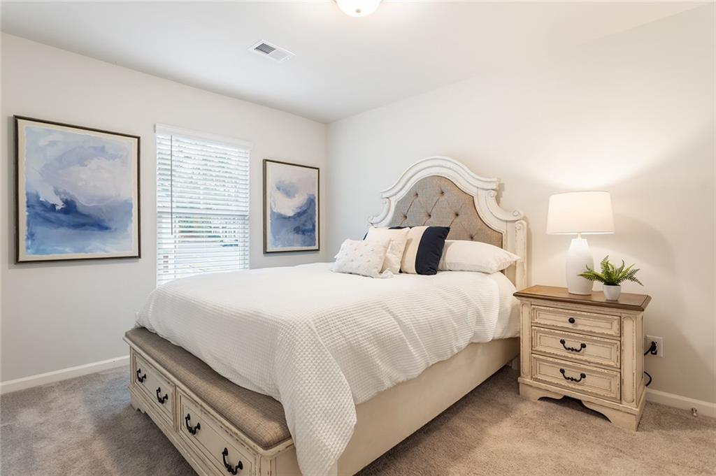 2824 Saratoga Lake View