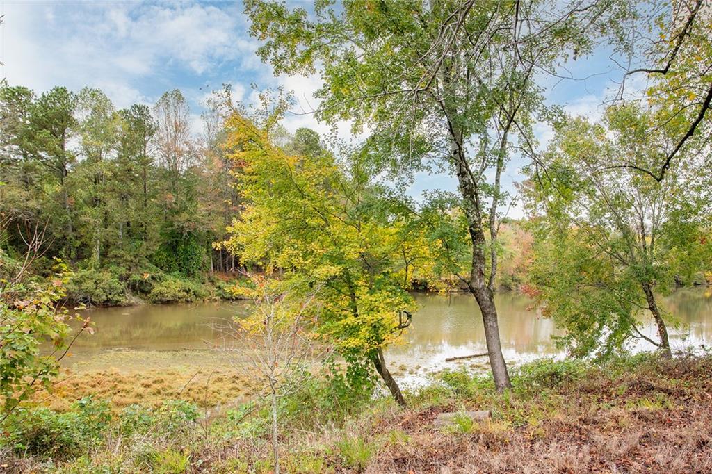 2824 Saratoga Lake View