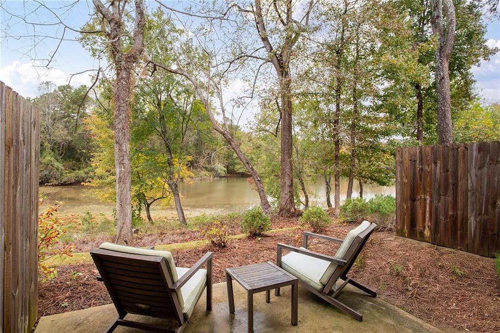 2824 Saratoga Lake View