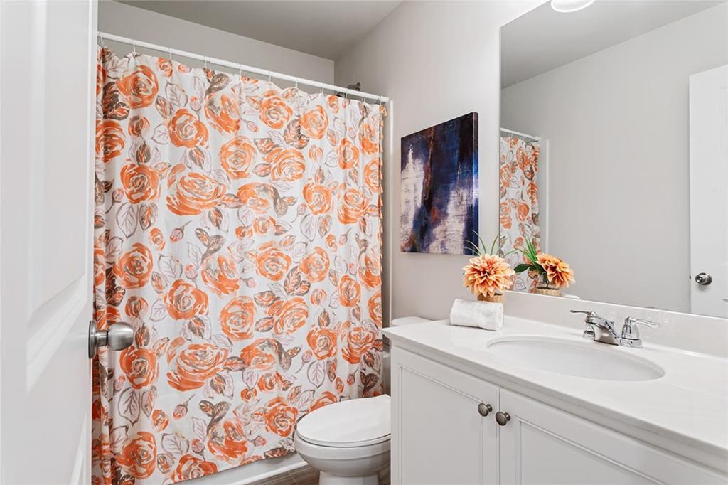 2824 Saratoga Lake View