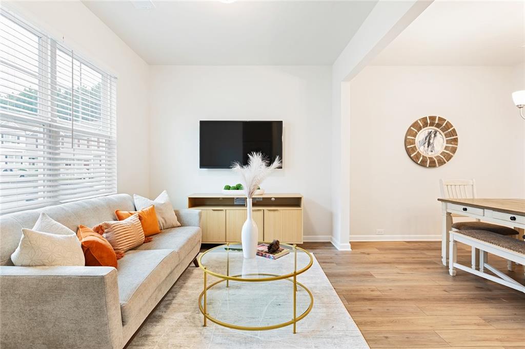 2824 Saratoga Lake View