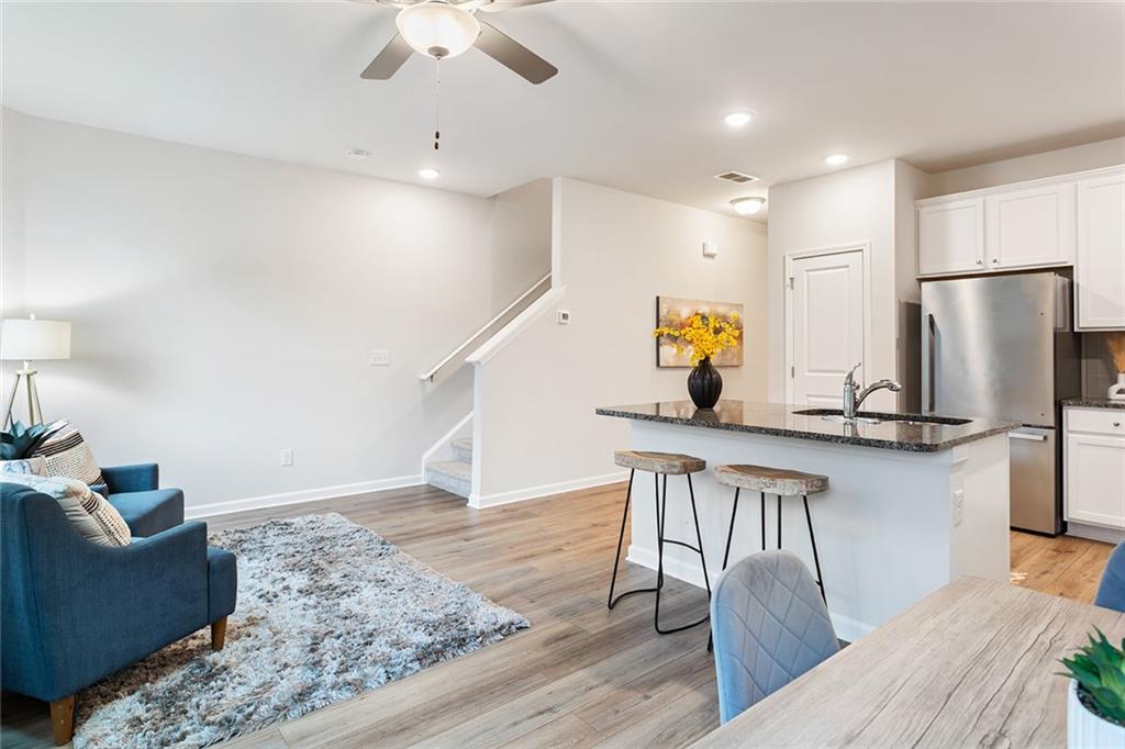 2824 Saratoga Lake View