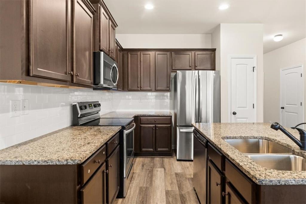 1206 Creel Lane