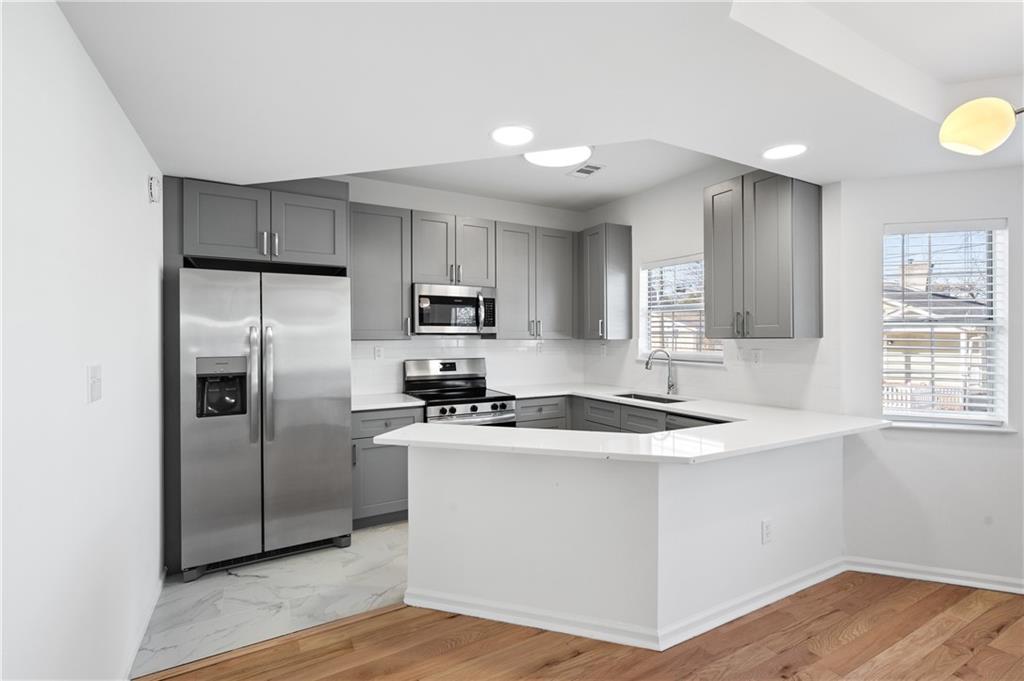 567 Winton Terrace NE Unit B