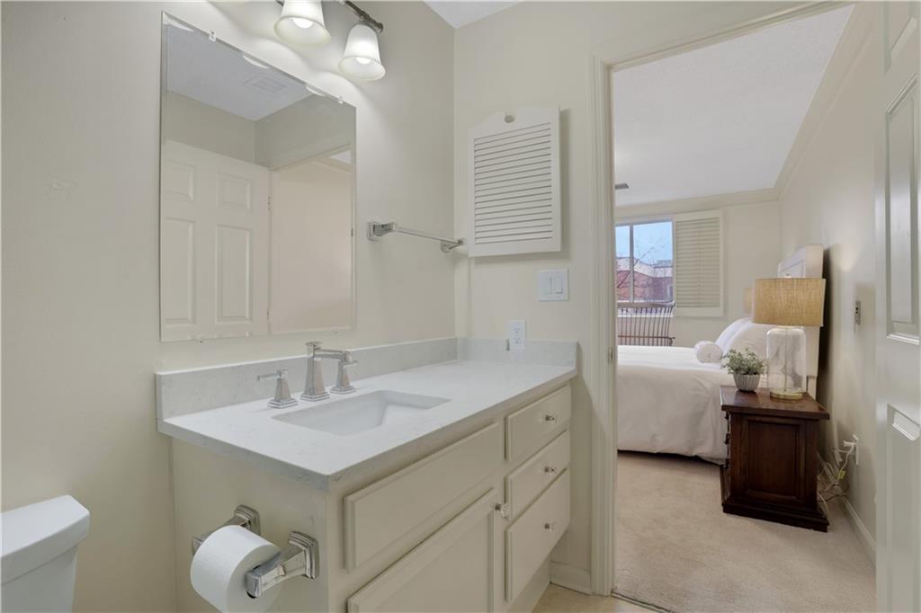 300 Johnson Ferry Road NE Unit B206