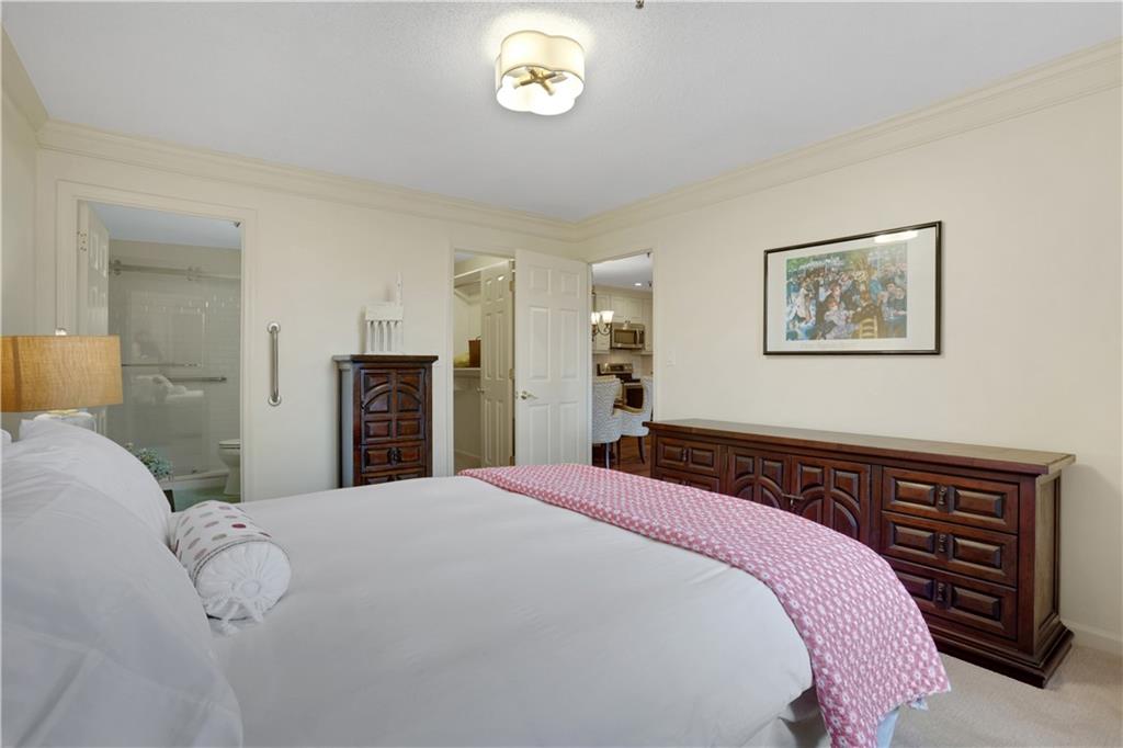 300 Johnson Ferry Road NE Unit B206