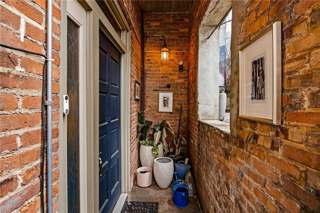 908 Juniper Street NE Unit 4