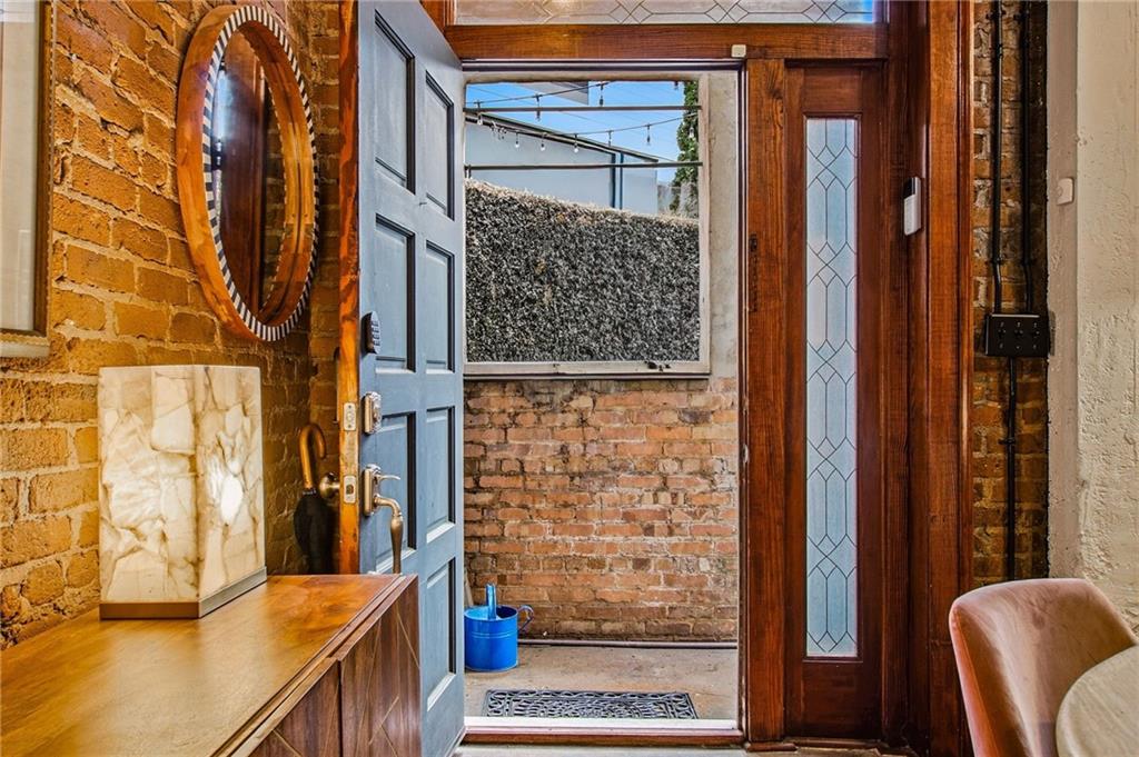 908 Juniper Street NE Unit 4