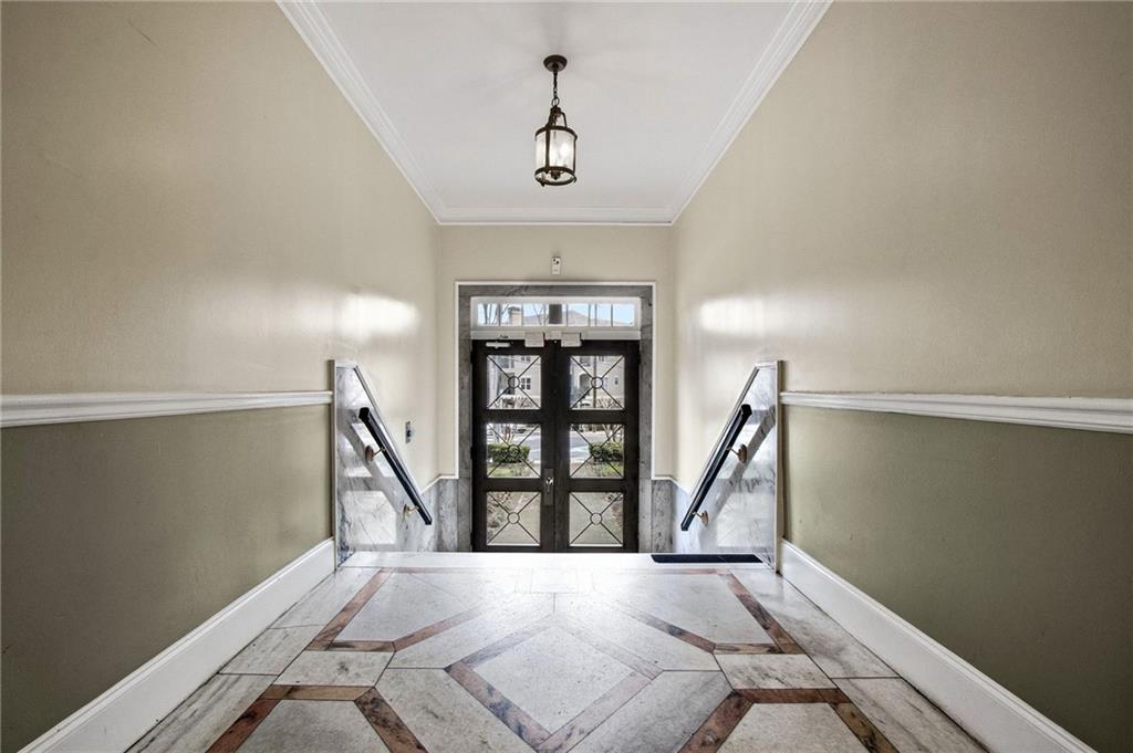 908 Juniper Street NE Unit 4