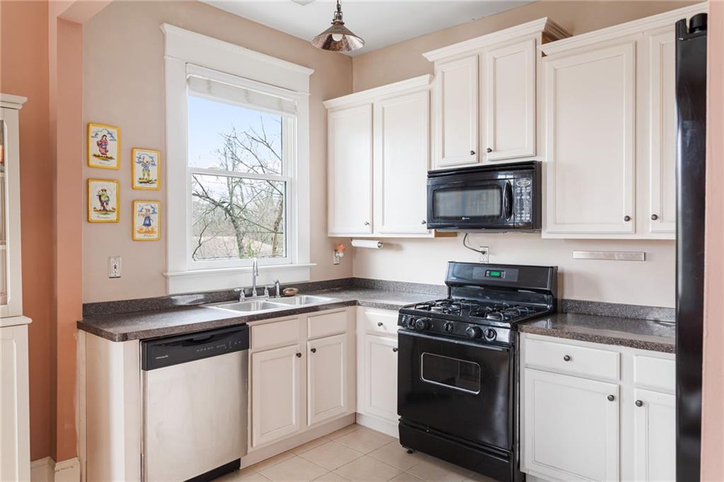 608 Seminole Avenue NE Unit 3