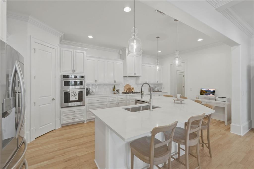 12522 Broadwell Road