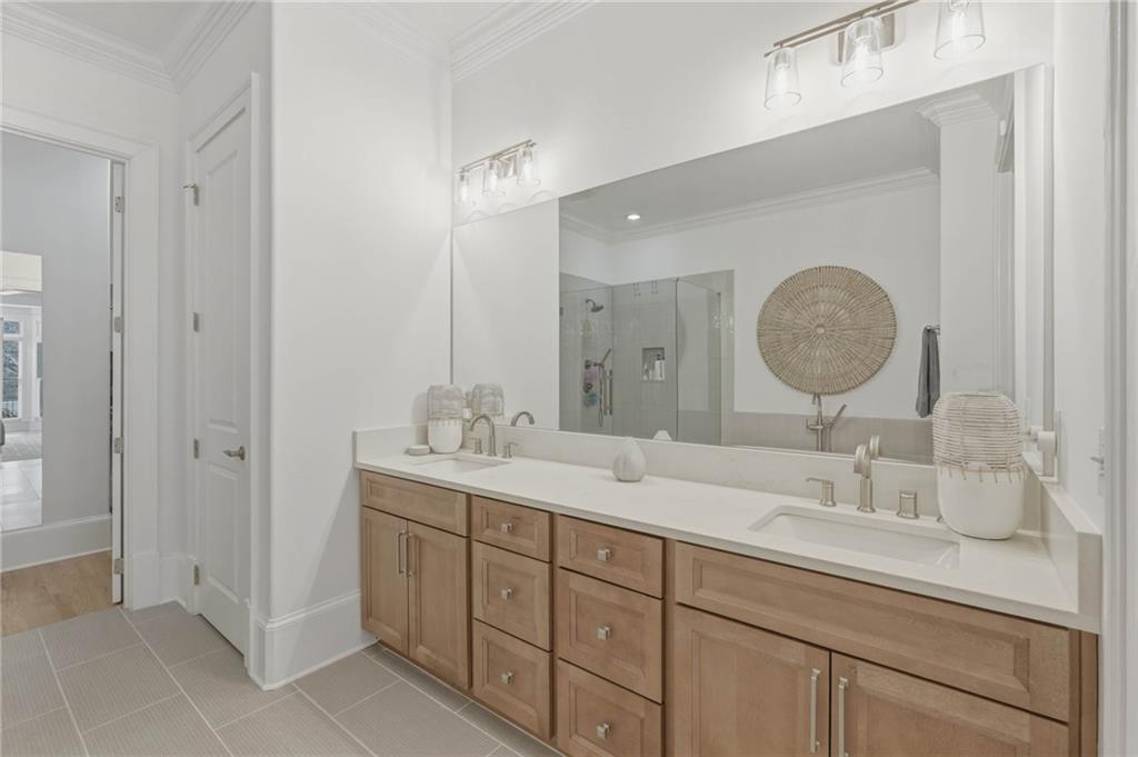 12522 Broadwell Road