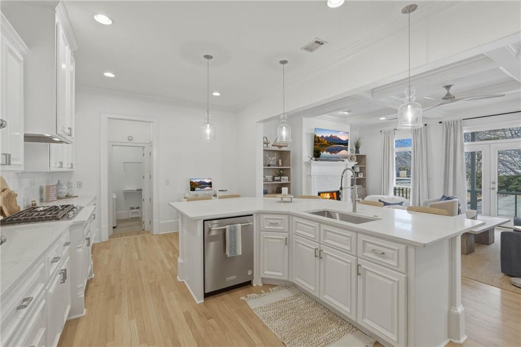 12522 Broadwell Road