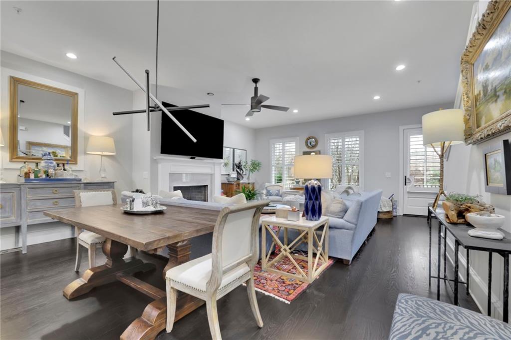 885 3rd Street