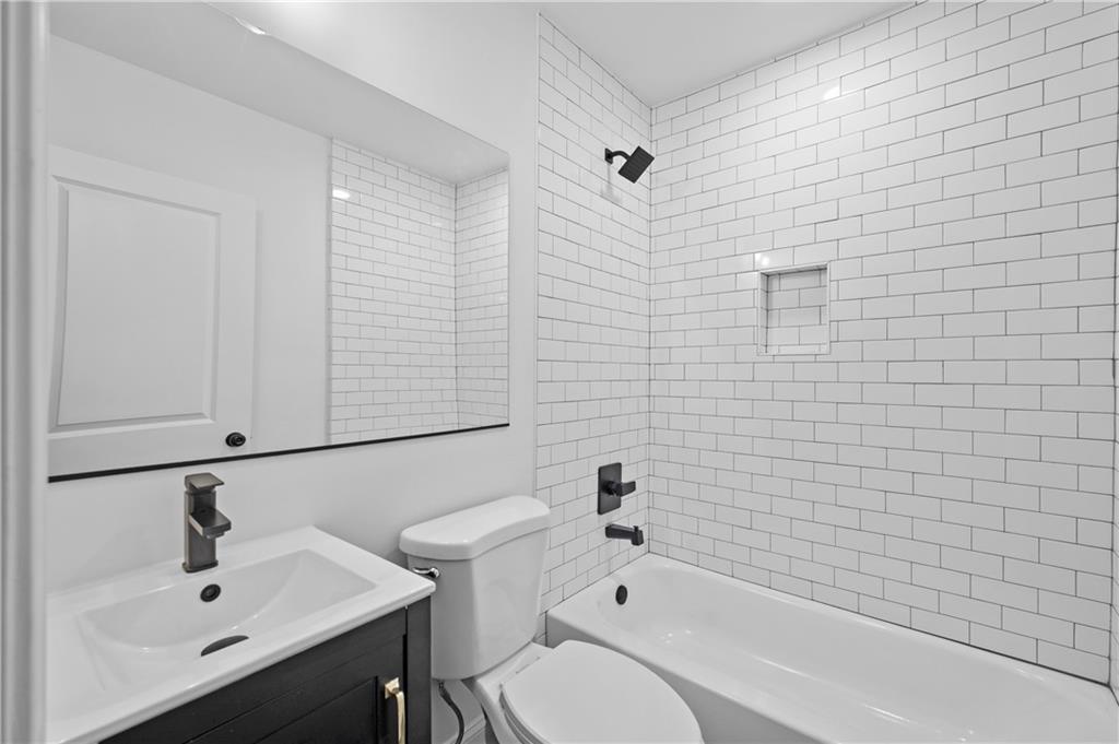 405 4th Street NE Unit 9