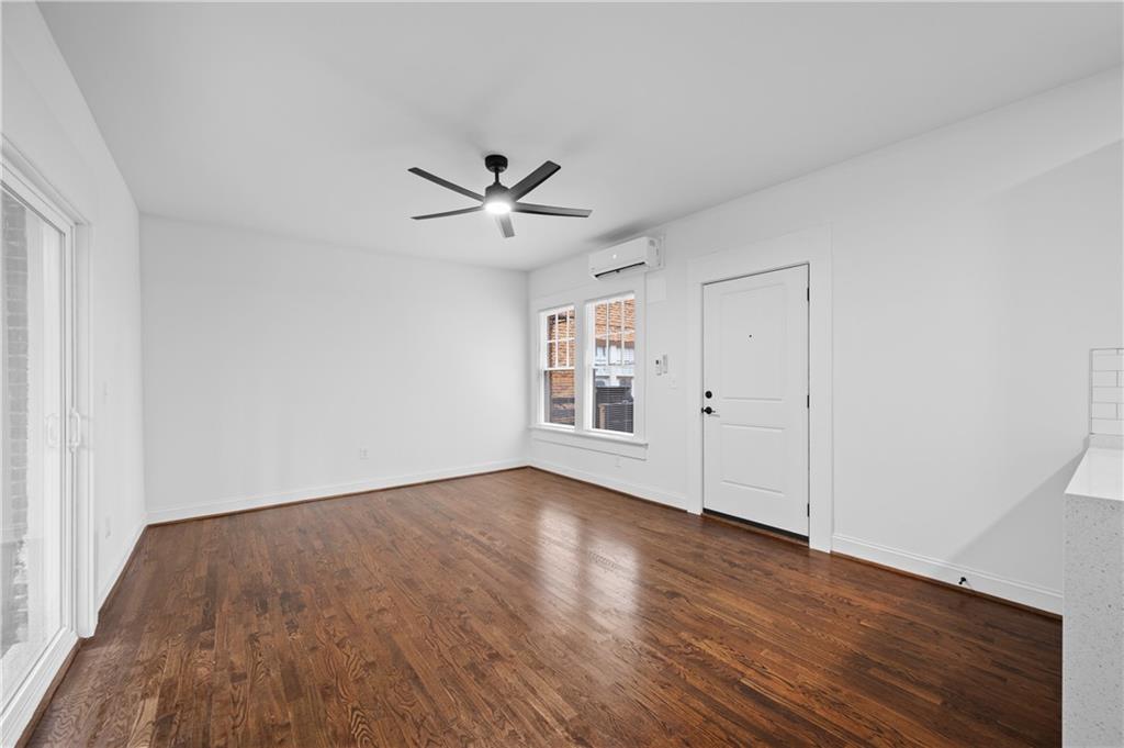 405 4th Street NE Unit 9