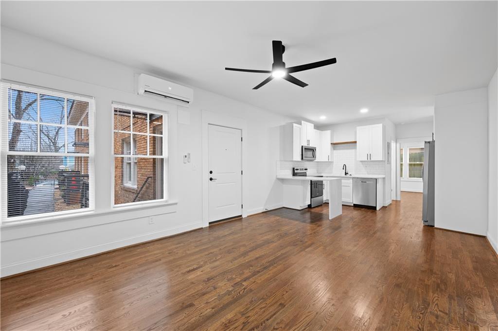 405 4th Street NE Unit 9