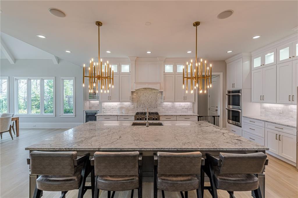 1104 Roxboro Drive NE