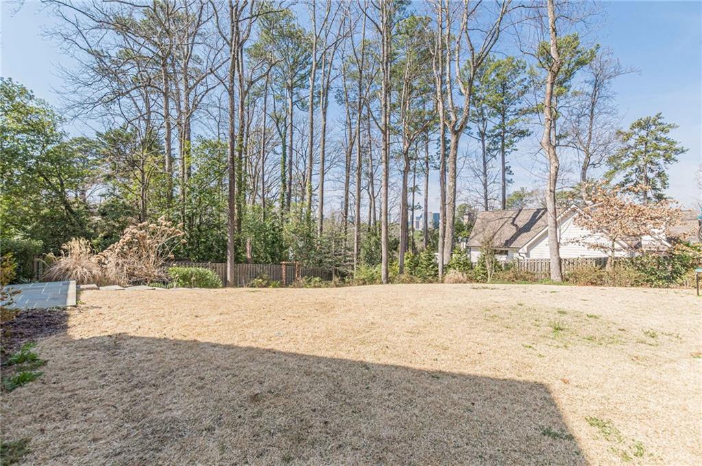 1104 Roxboro Drive NE