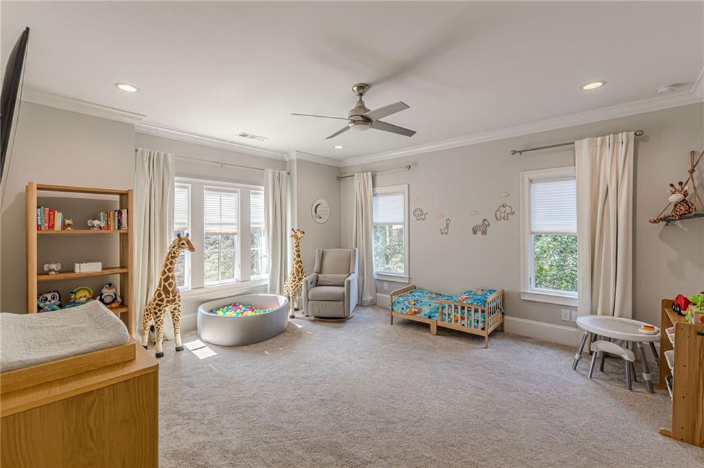 1104 Roxboro Drive NE