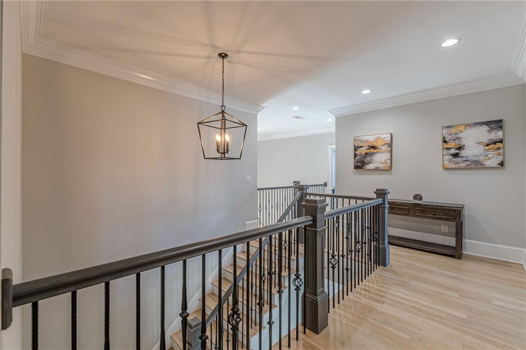 1104 Roxboro Drive NE