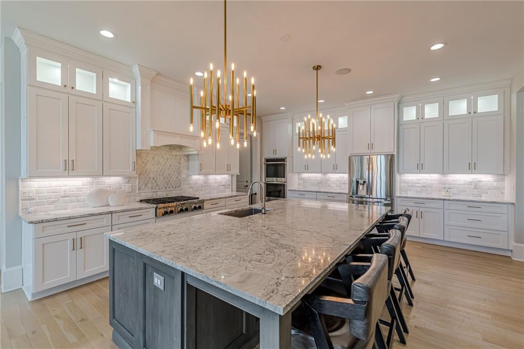 1104 Roxboro Drive NE