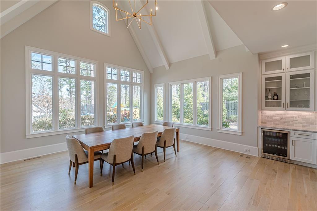 1104 Roxboro Drive NE