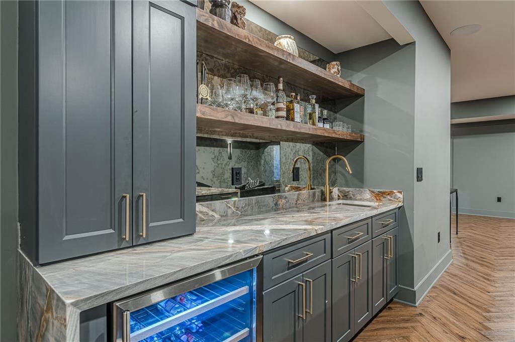 1104 Roxboro Drive NE